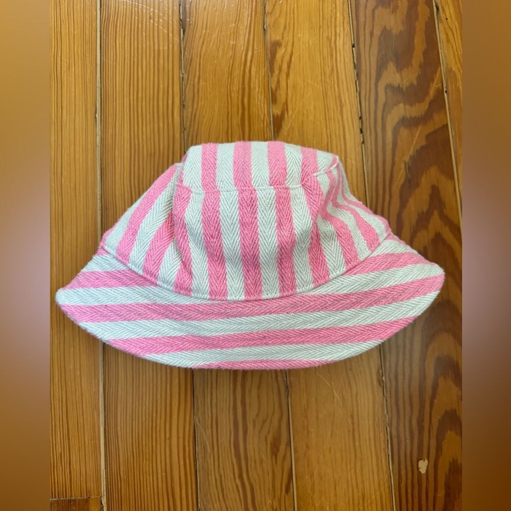 NWT Gap Bucket Hat